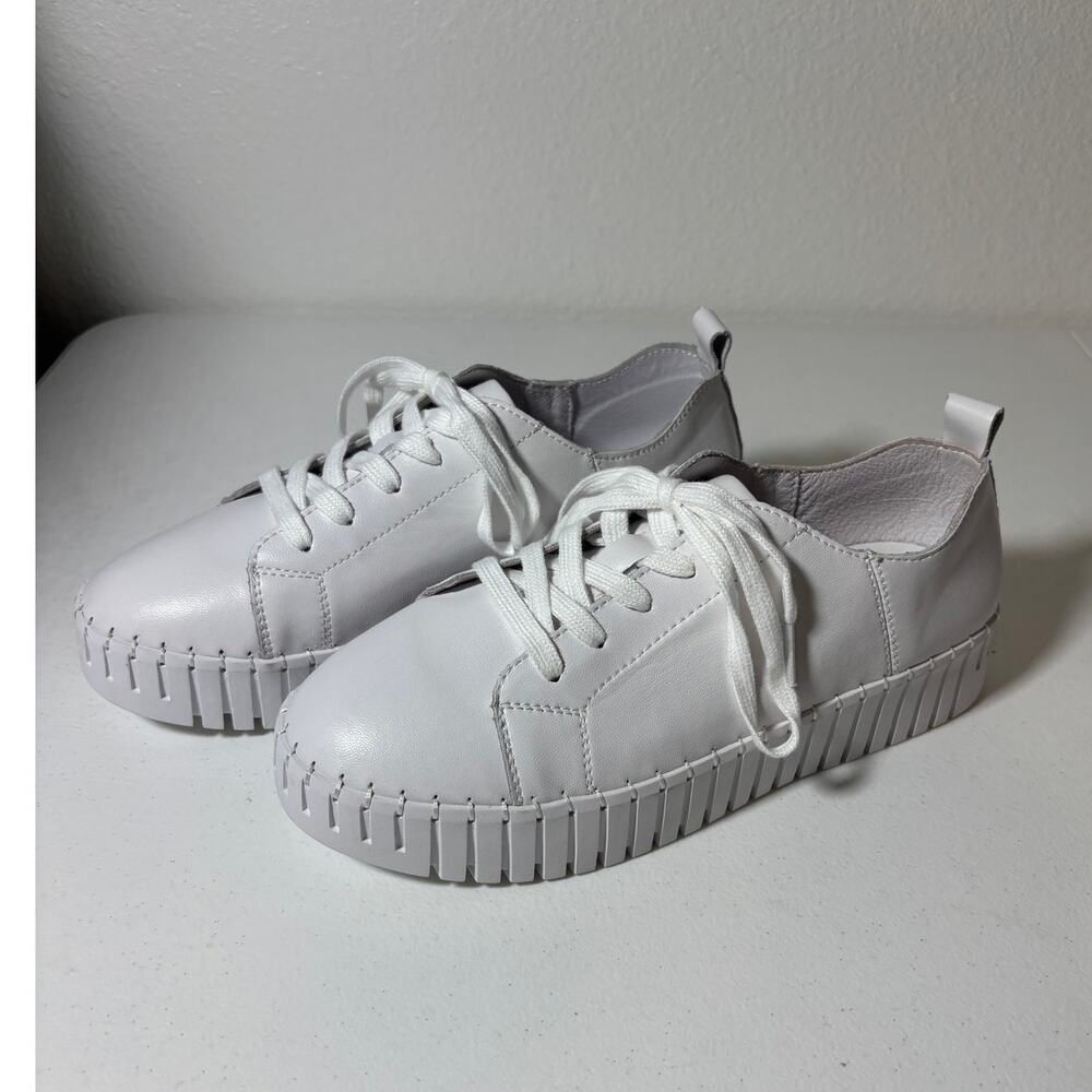 Bernie Mev NWOT Size 8 (EU 39) Chunky Platform Lace-Up Sneakers White Leather
